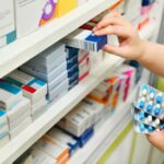 Dispensação de medicamentos em farmácias